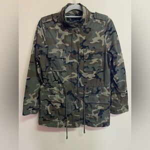 Love Tree Green Camouflage Utility Jacket
